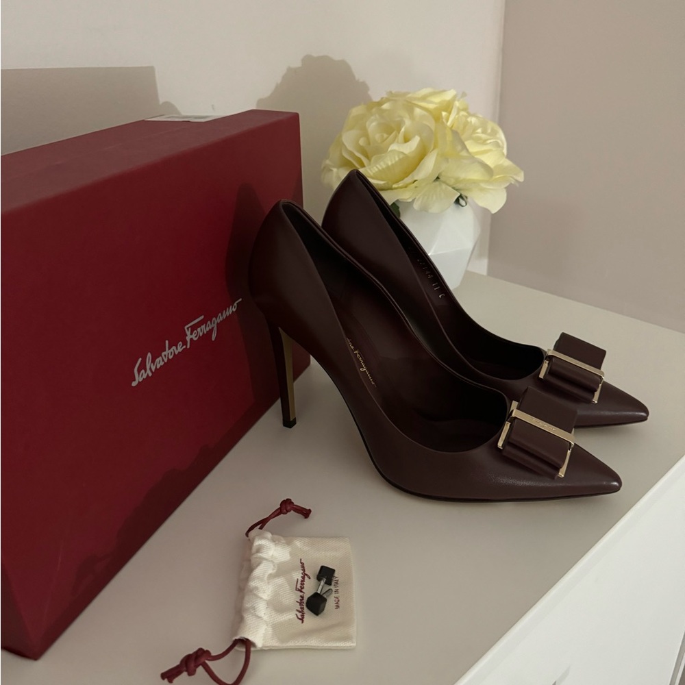 Authentic Size 11 Salvatore Ferragamo Burgundy Heels Brand New Never Worn